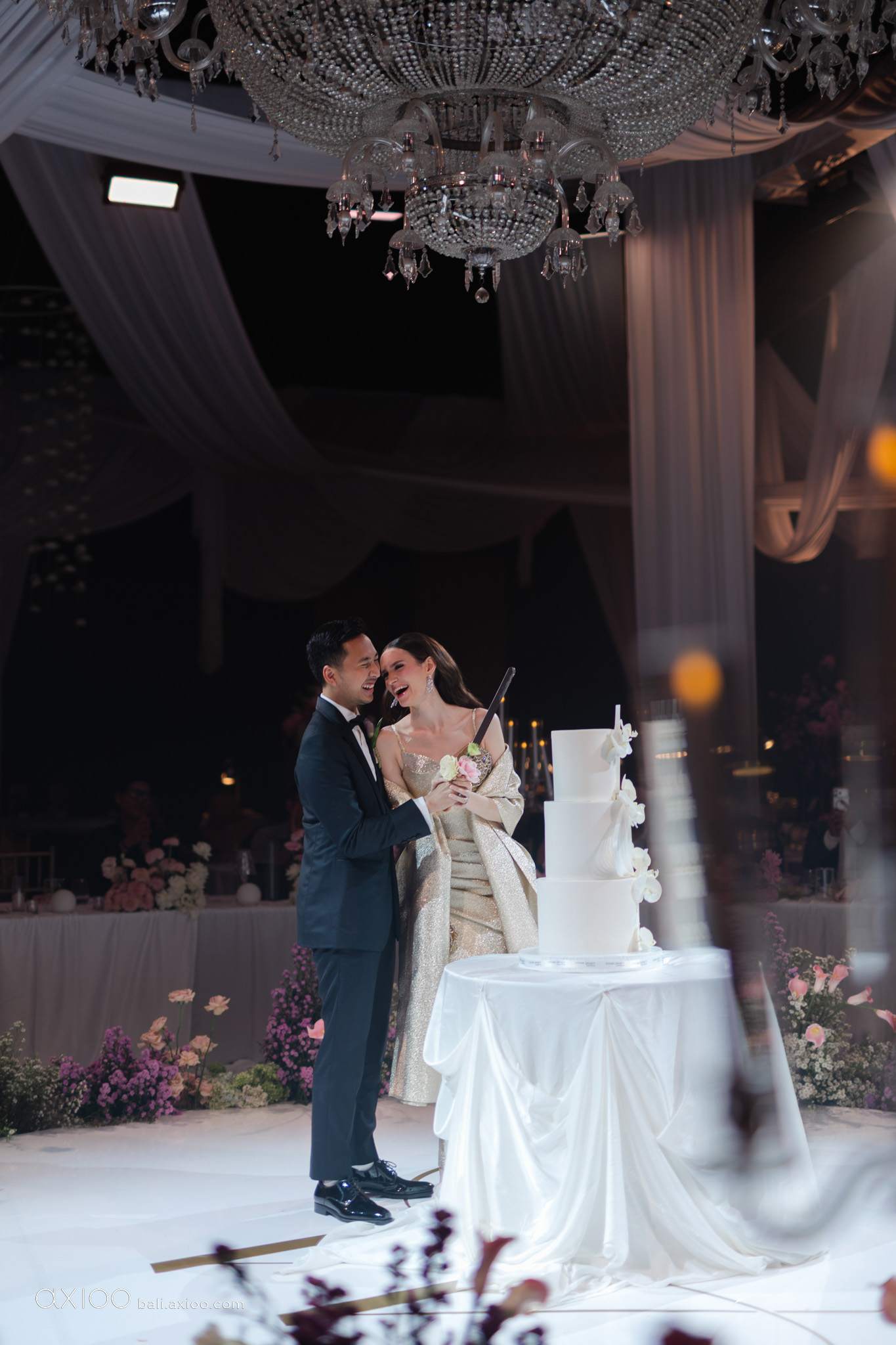 Axioo: Beyond The Spotlight